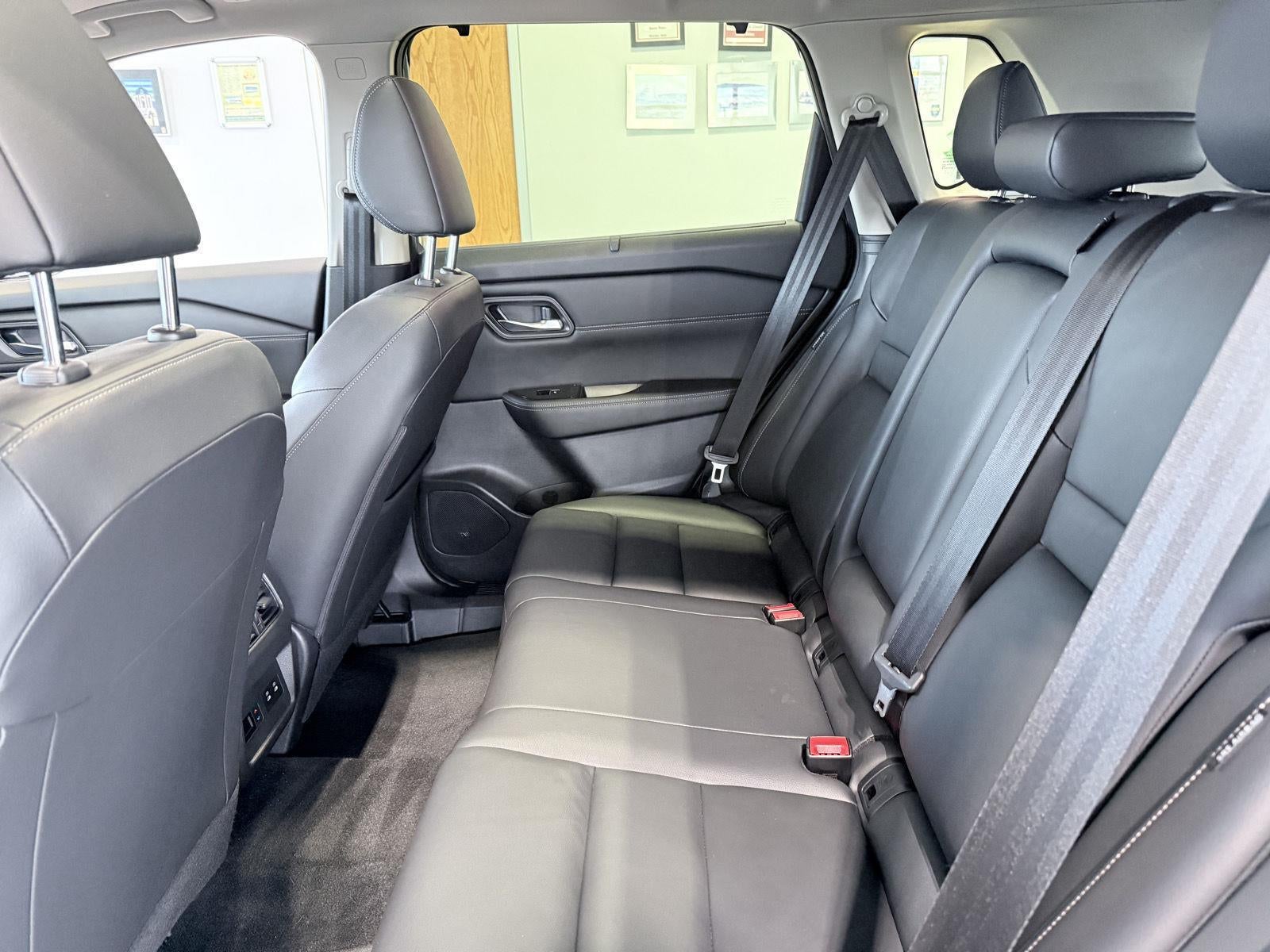 2025 Nissan Rogue SL