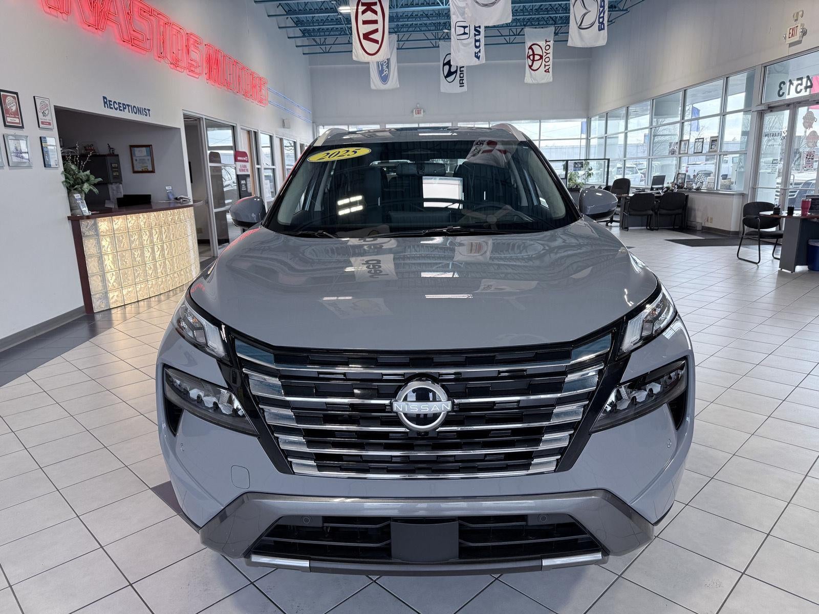 2025 Nissan Rogue SL