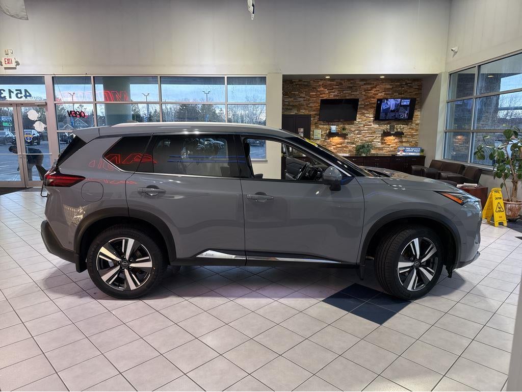 2022 Nissan Rogue SL