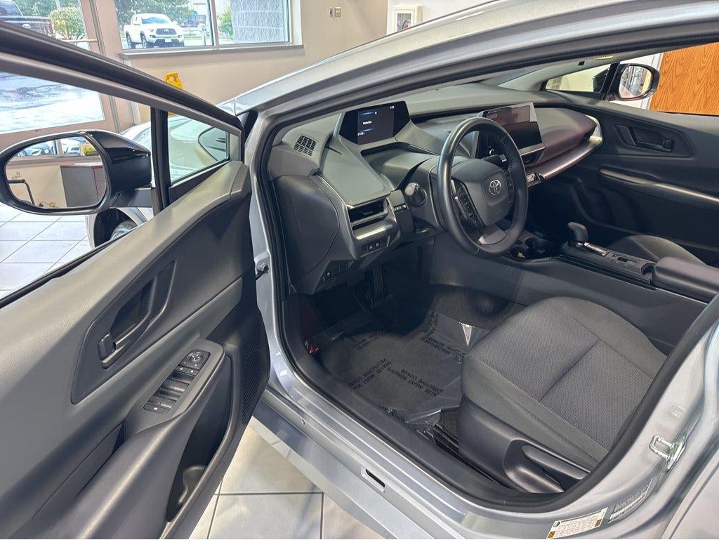 2025 Toyota Prius LE