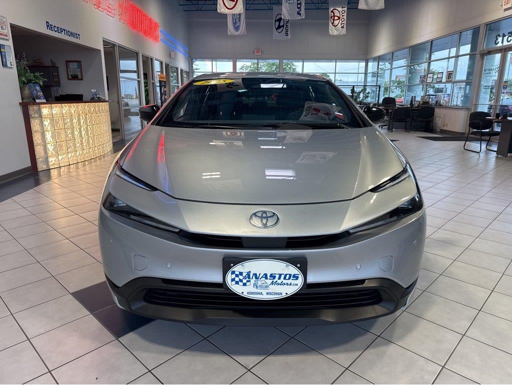 2025 Toyota Prius LE