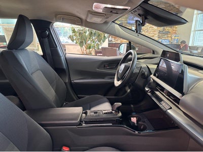 2025 Toyota Prius LE