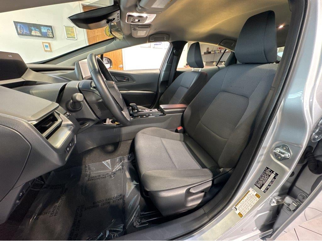 2025 Toyota Prius LE