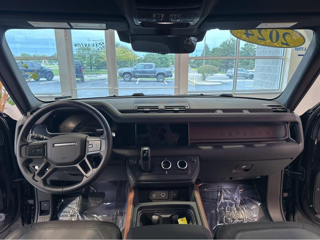 2024 Land Rover Defender X-Dynamic SE