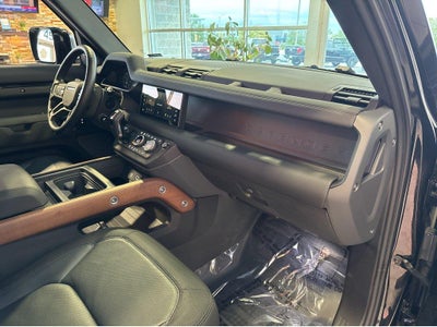 2024 Land Rover Defender X-Dynamic SE