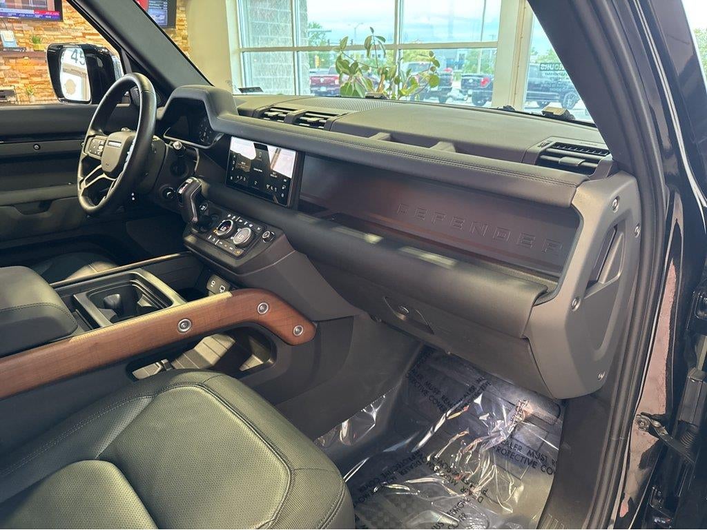 2024 Land Rover Defender X-Dynamic SE