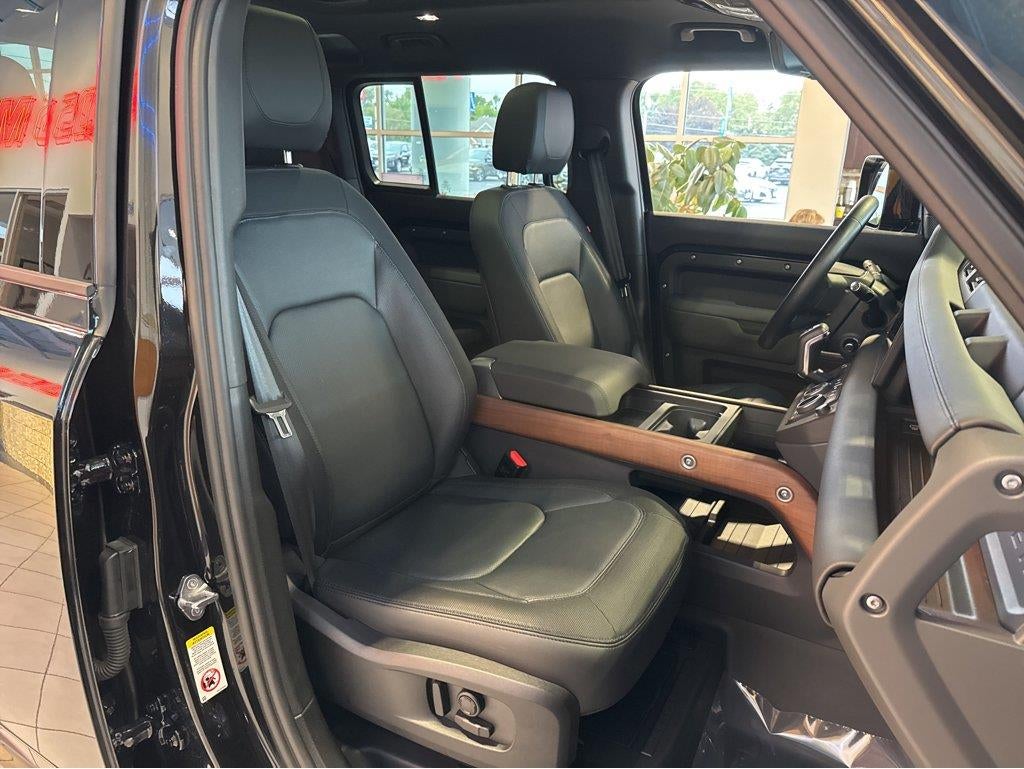 2024 Land Rover Defender X-Dynamic SE