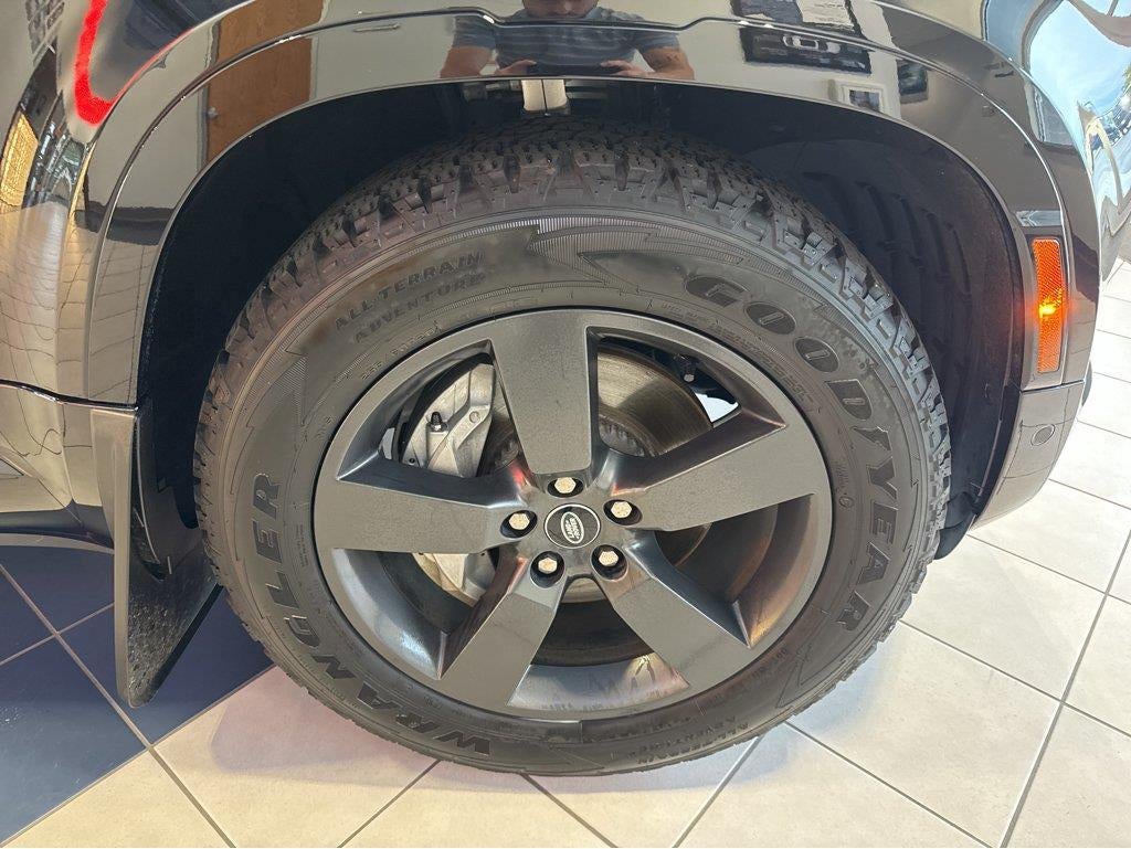 2024 Land Rover Defender X-Dynamic SE