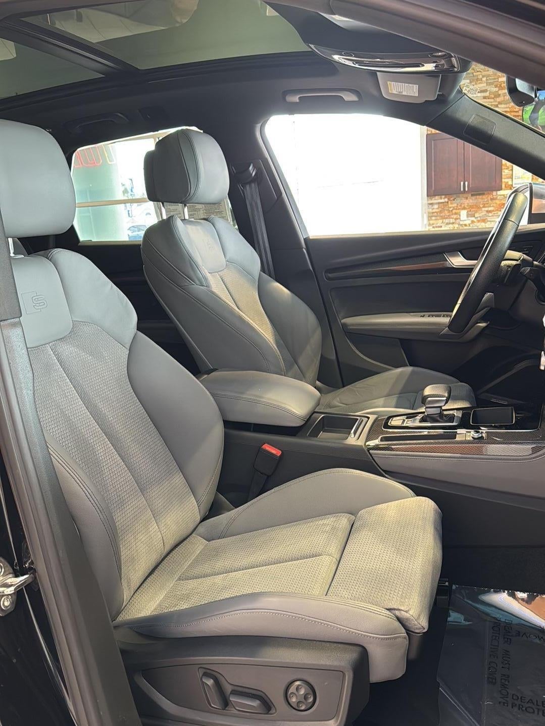 2022 Audi SQ5 Premium Plus