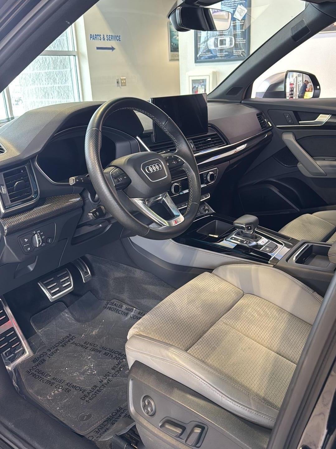 2022 Audi SQ5 Premium Plus