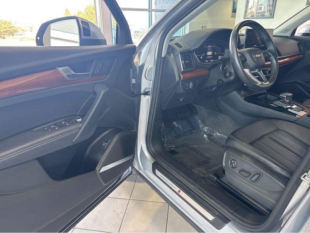 2023 Audi Q5 S line Premium Plus