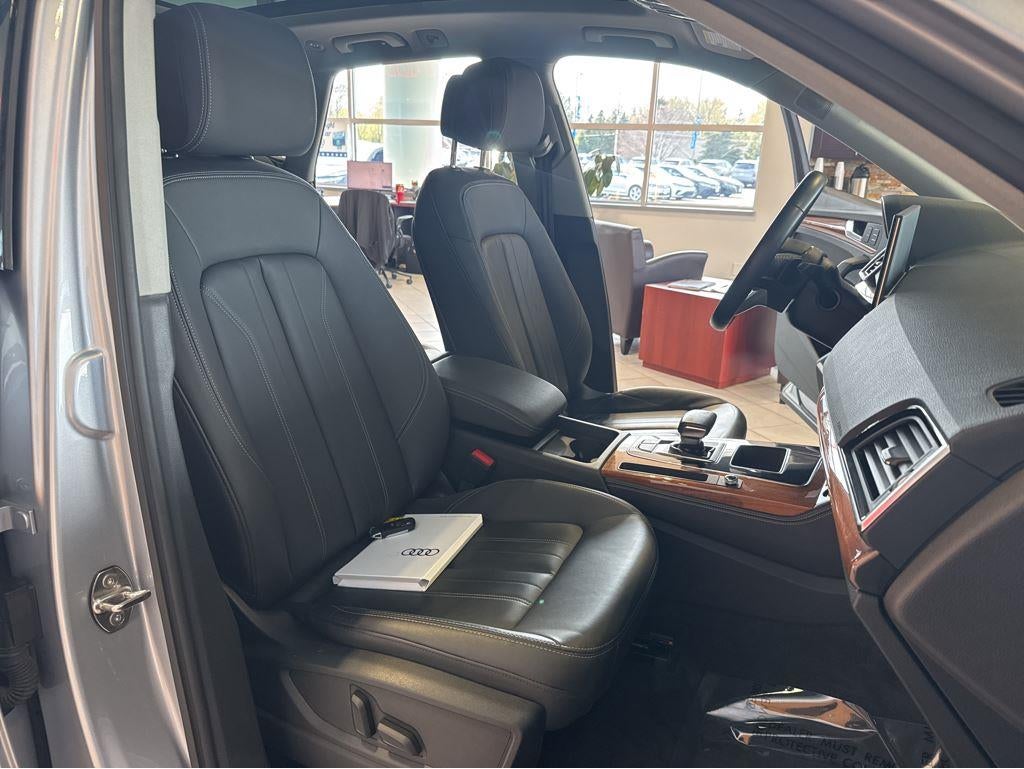 2023 Audi Q5 S line Premium Plus