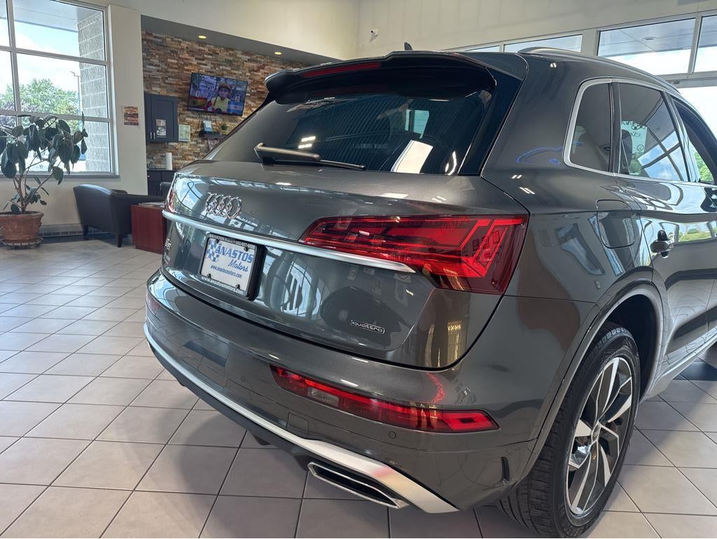 2022 Audi Q5 S line Premium