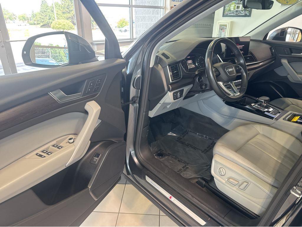 2022 Audi Q5 S line Premium