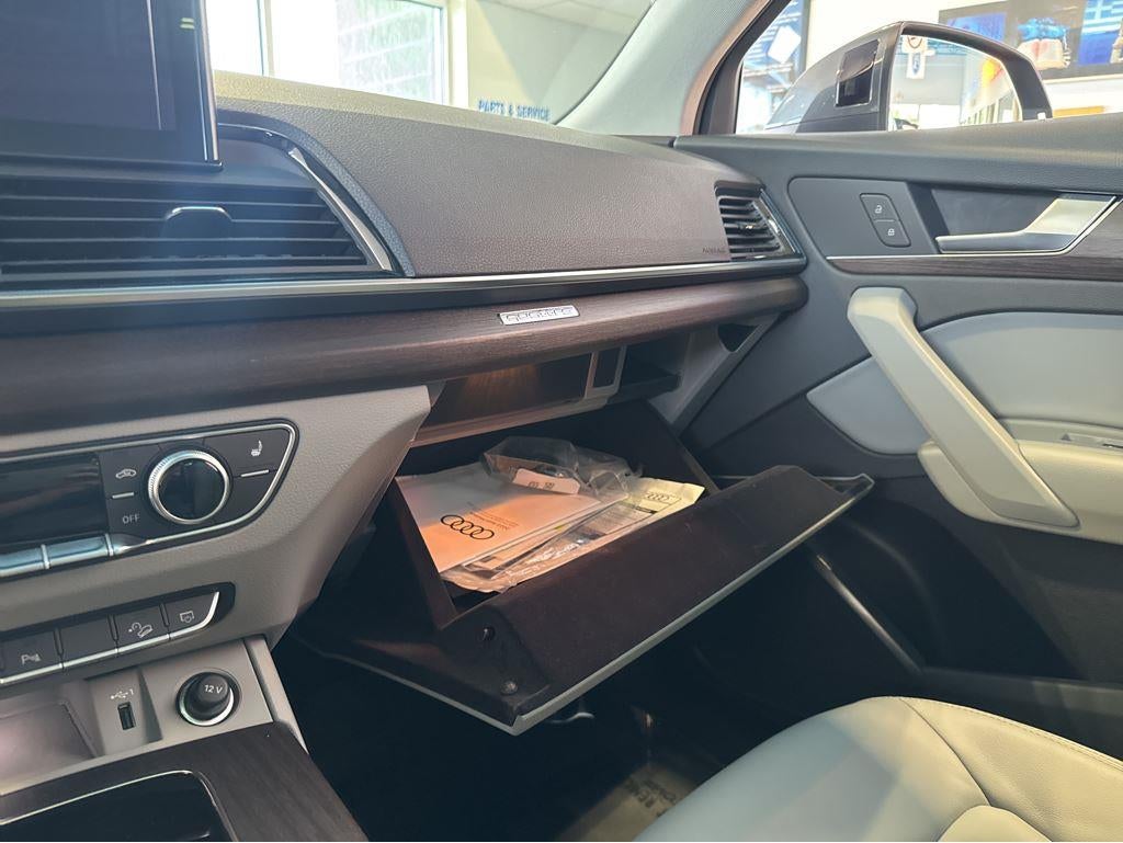 2022 Audi Q5 S line Premium