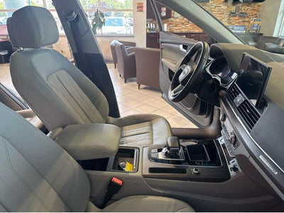 2022 Audi Q5 S line Premium