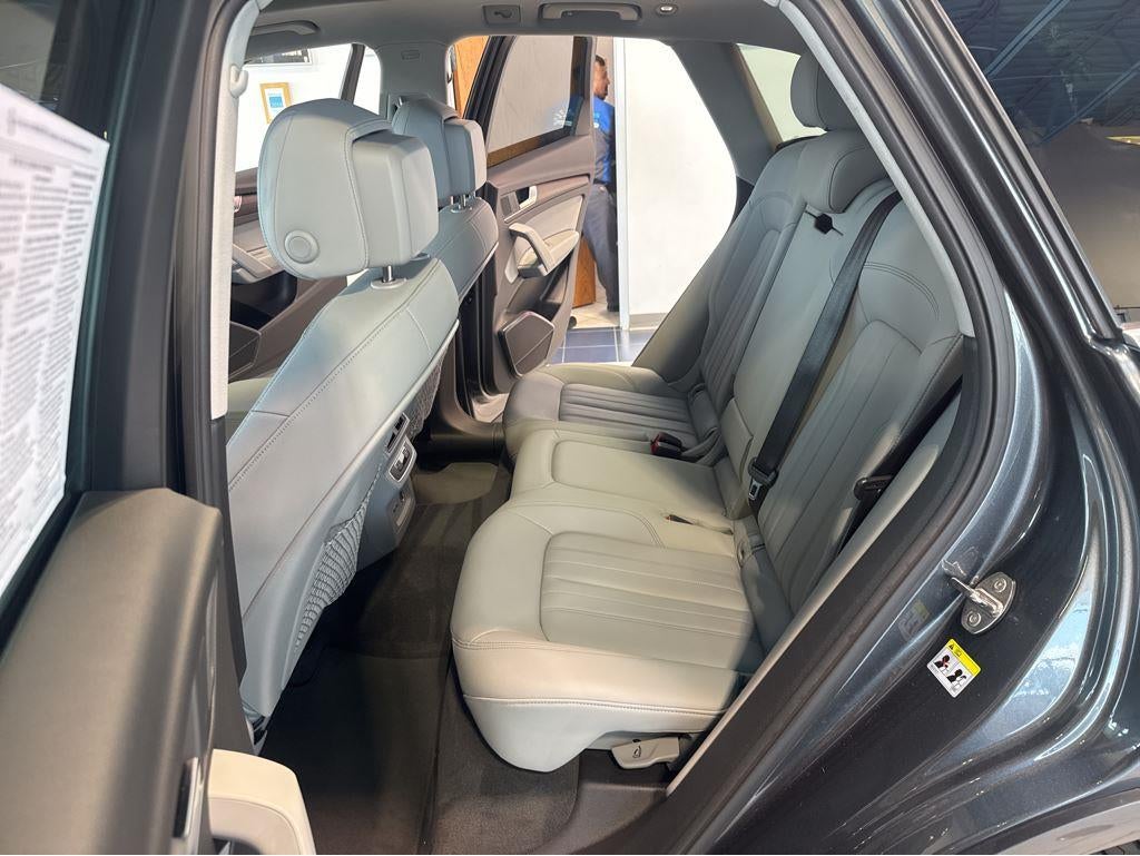 2022 Audi Q5 S line Premium