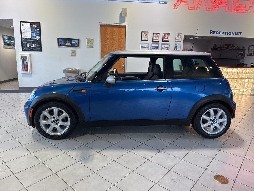 2006 MINI Cooper Hardtop Base