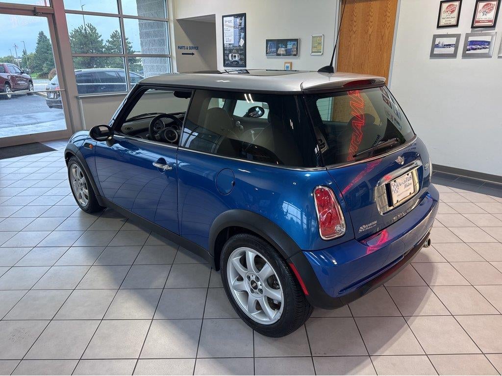 2006 MINI Cooper Hardtop Base