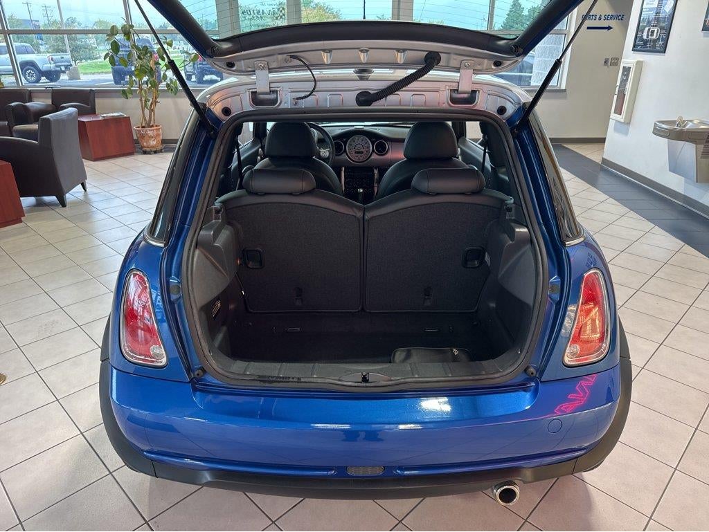 2006 MINI Cooper Hardtop Base