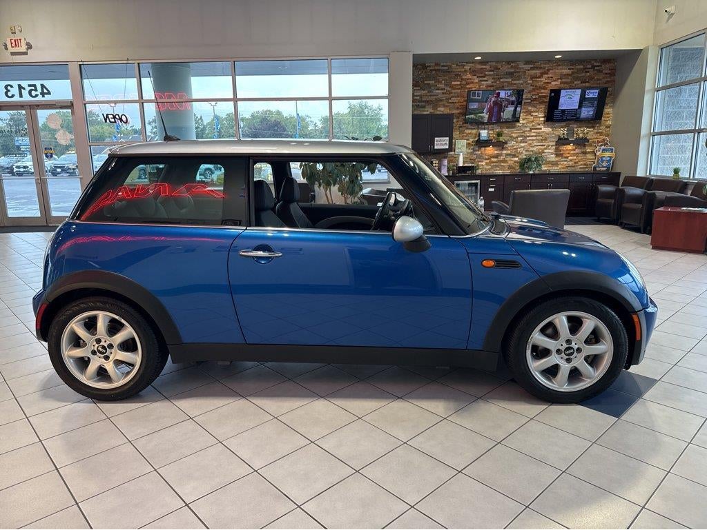 2006 MINI Cooper Hardtop Base