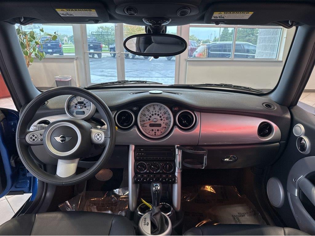 2006 MINI Cooper Hardtop Base