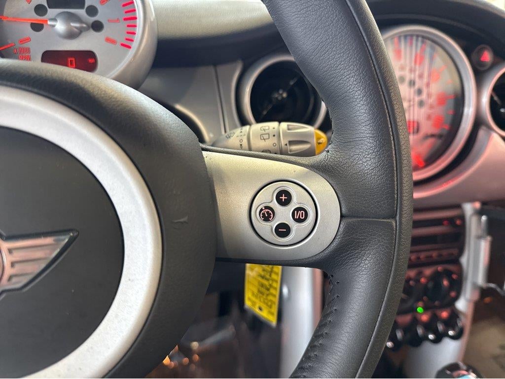 2006 MINI Cooper Hardtop Base