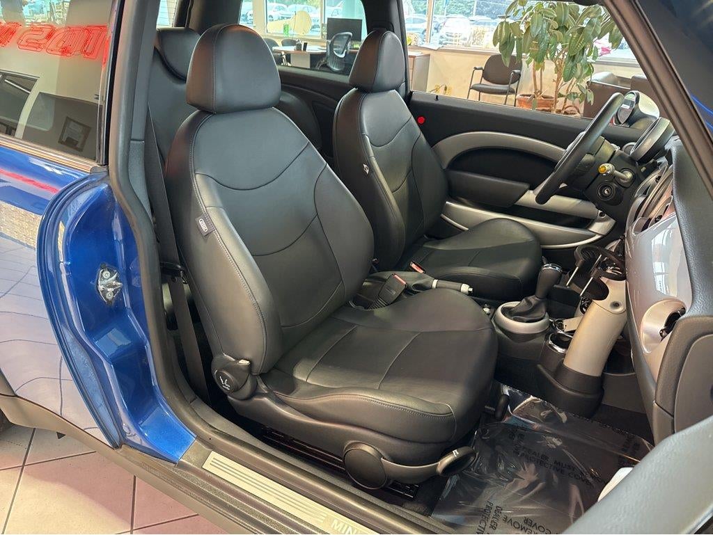 2006 MINI Cooper Hardtop Base