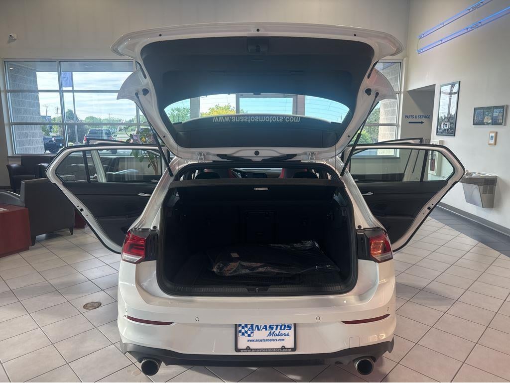 2024 Volkswagen Golf GTI SE