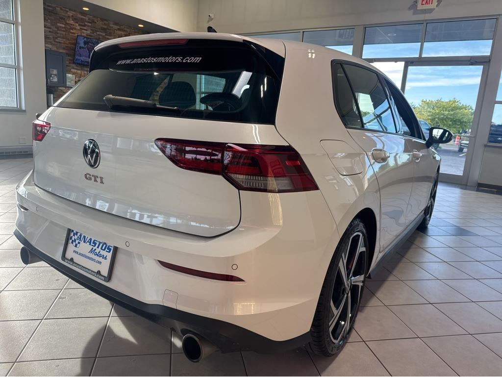 2024 Volkswagen Golf GTI SE