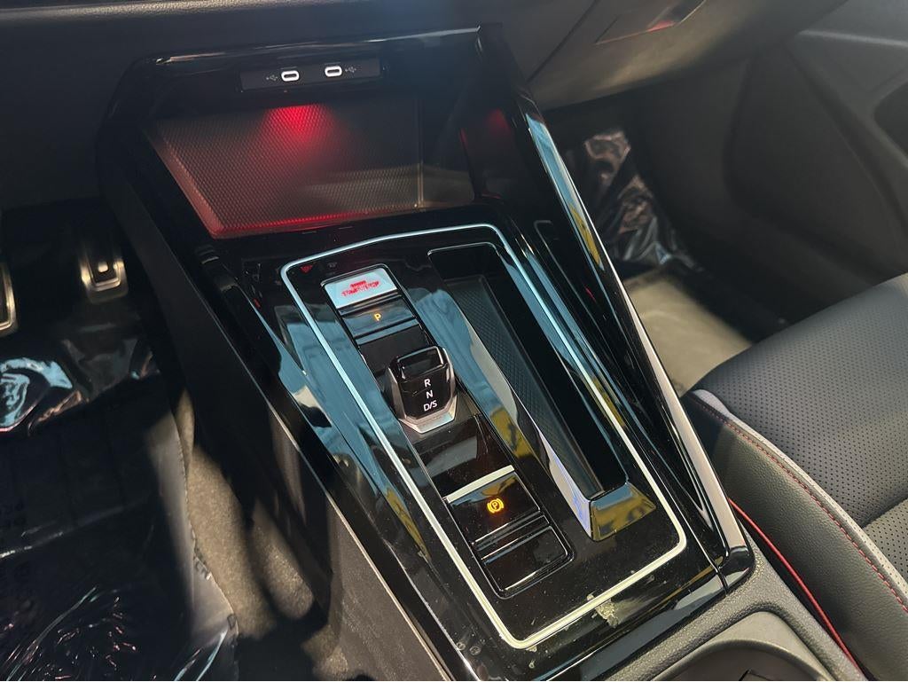 2024 Volkswagen Golf GTI SE