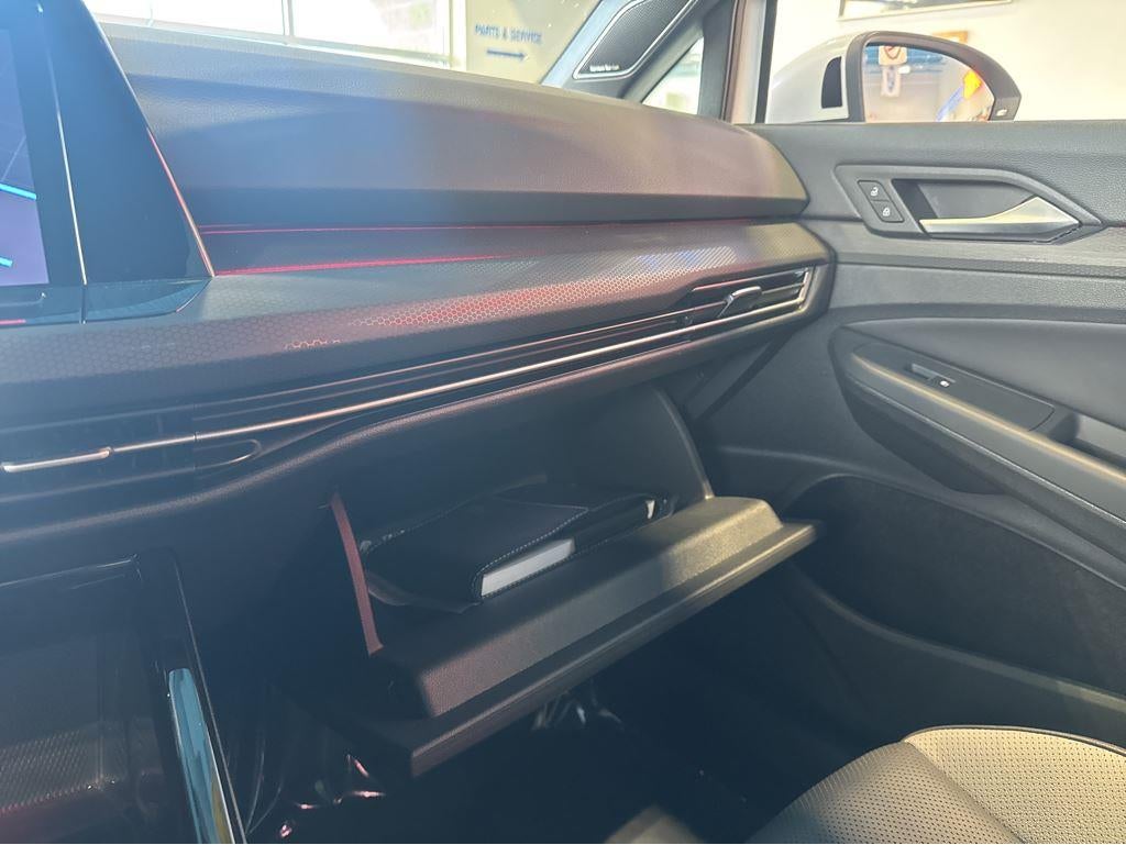 2024 Volkswagen Golf GTI SE