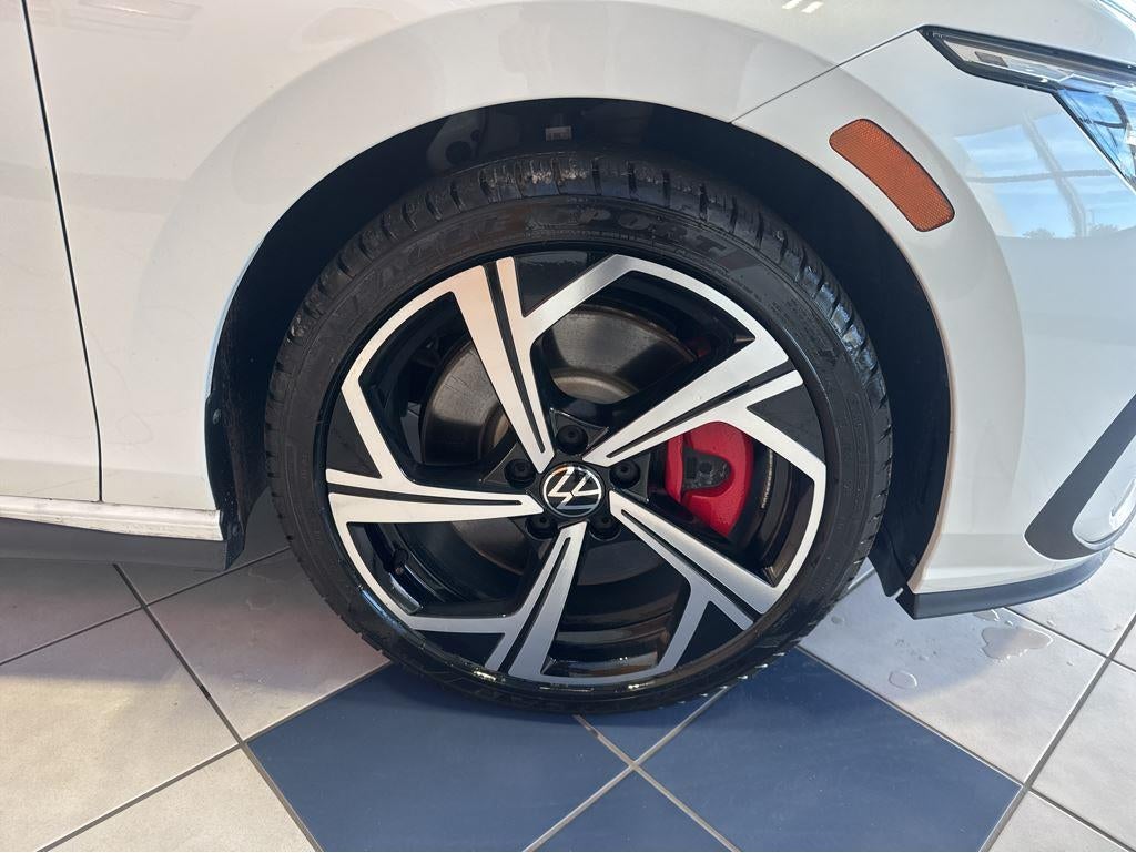 2024 Volkswagen Golf GTI SE